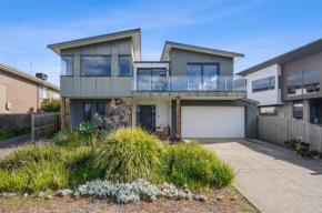 Sea View Beach House 11a